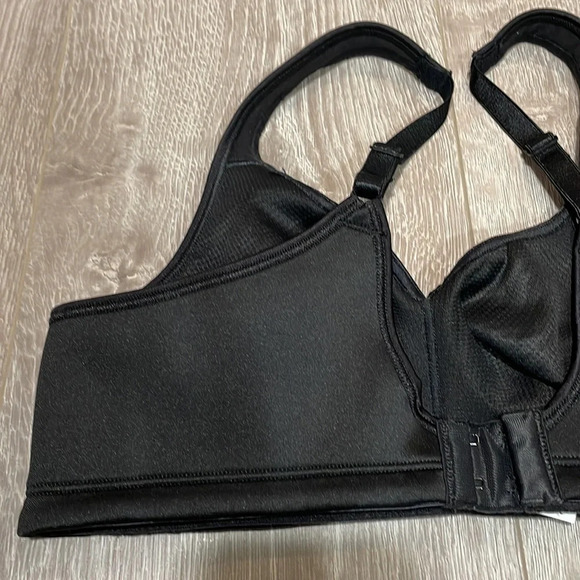 Playtex 18 Hour Back Smoother with Comfort Strap Full Coverage Bra Black 36B - Picture 6 of 14